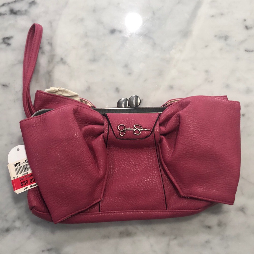 Jessica Simpson clutch